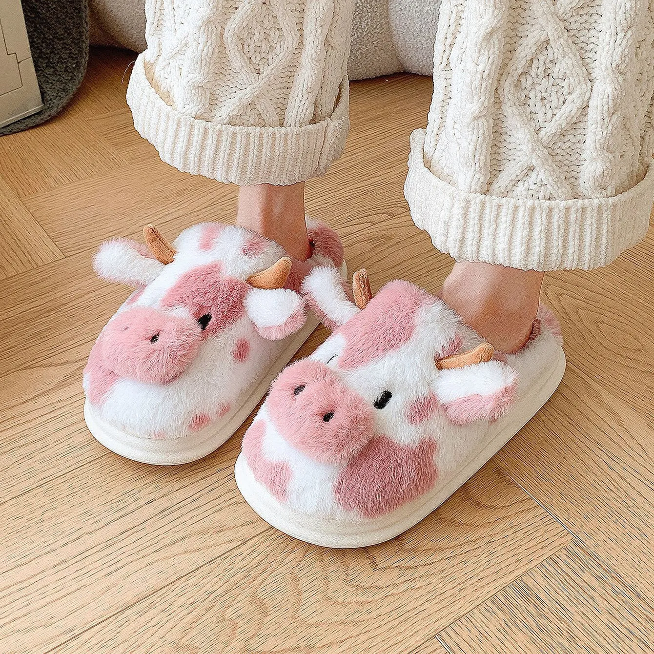 Cute Cartoon Cow Plush Slippers - Winter Warm Indoor Fuzzy Slippers for Couples