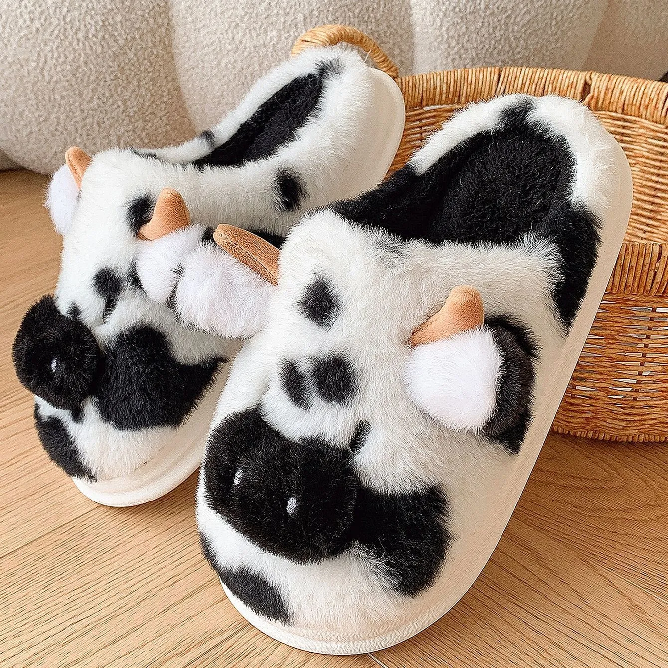 Cute Cartoon Cow Plush Slippers - Winter Warm Indoor Fuzzy Slippers for Couples