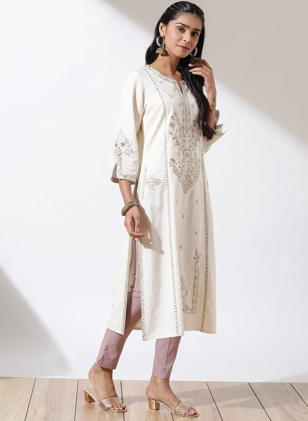 Ivory Phool Collection Kurta with Floral Embroidery