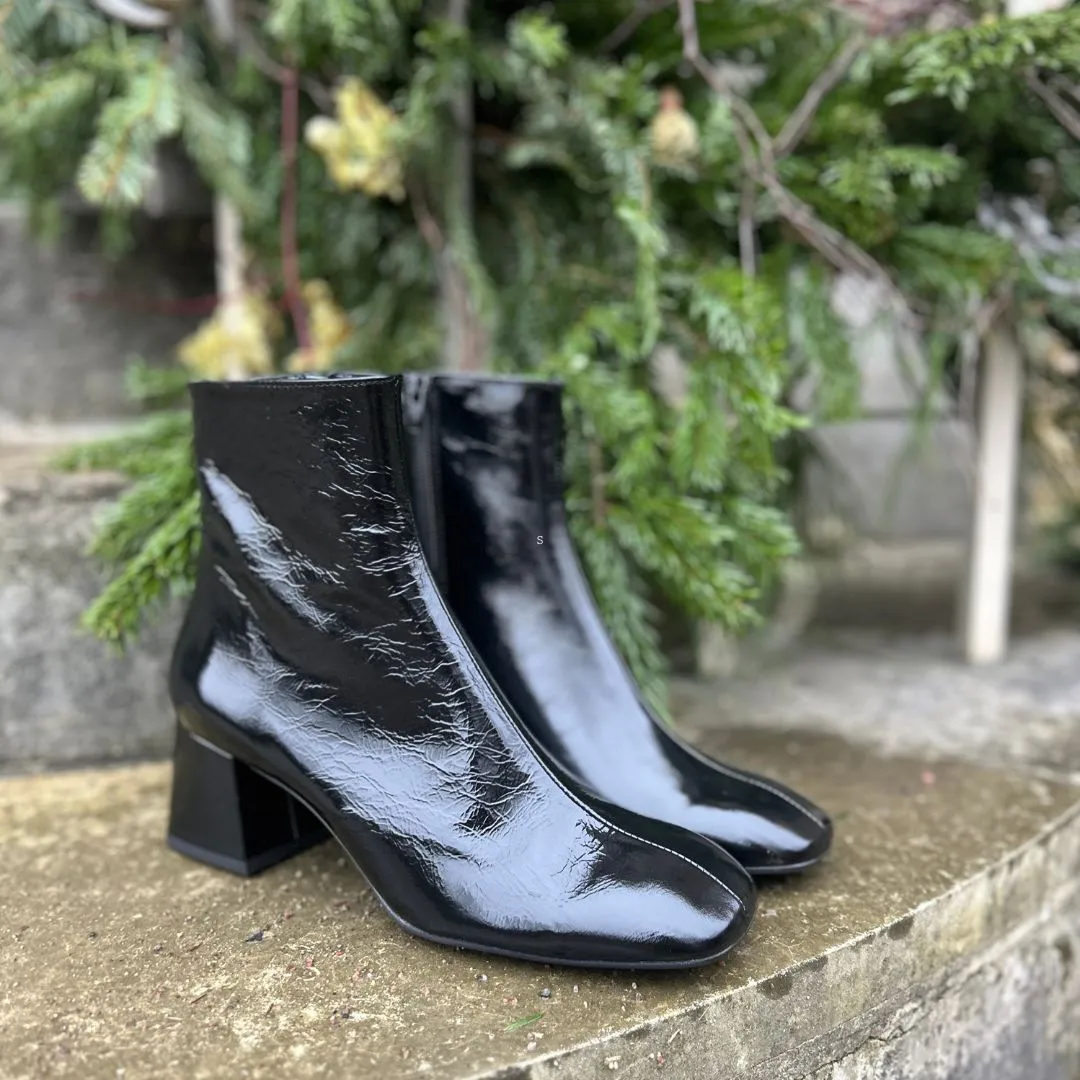 Jenna Wide Fit Boots - Black Shine Leather