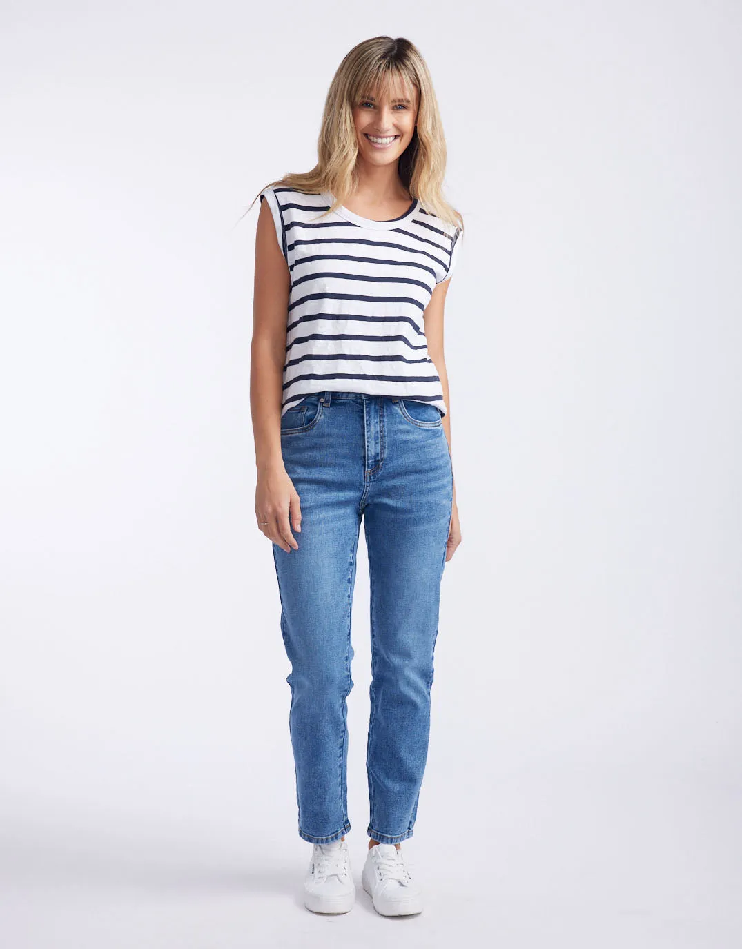 Noelle Straight Leg Jean - Mid Blue