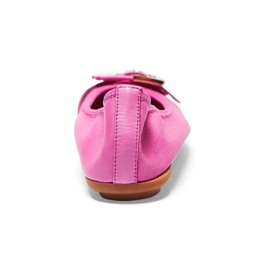 Pentagon Flat in Pink Leather