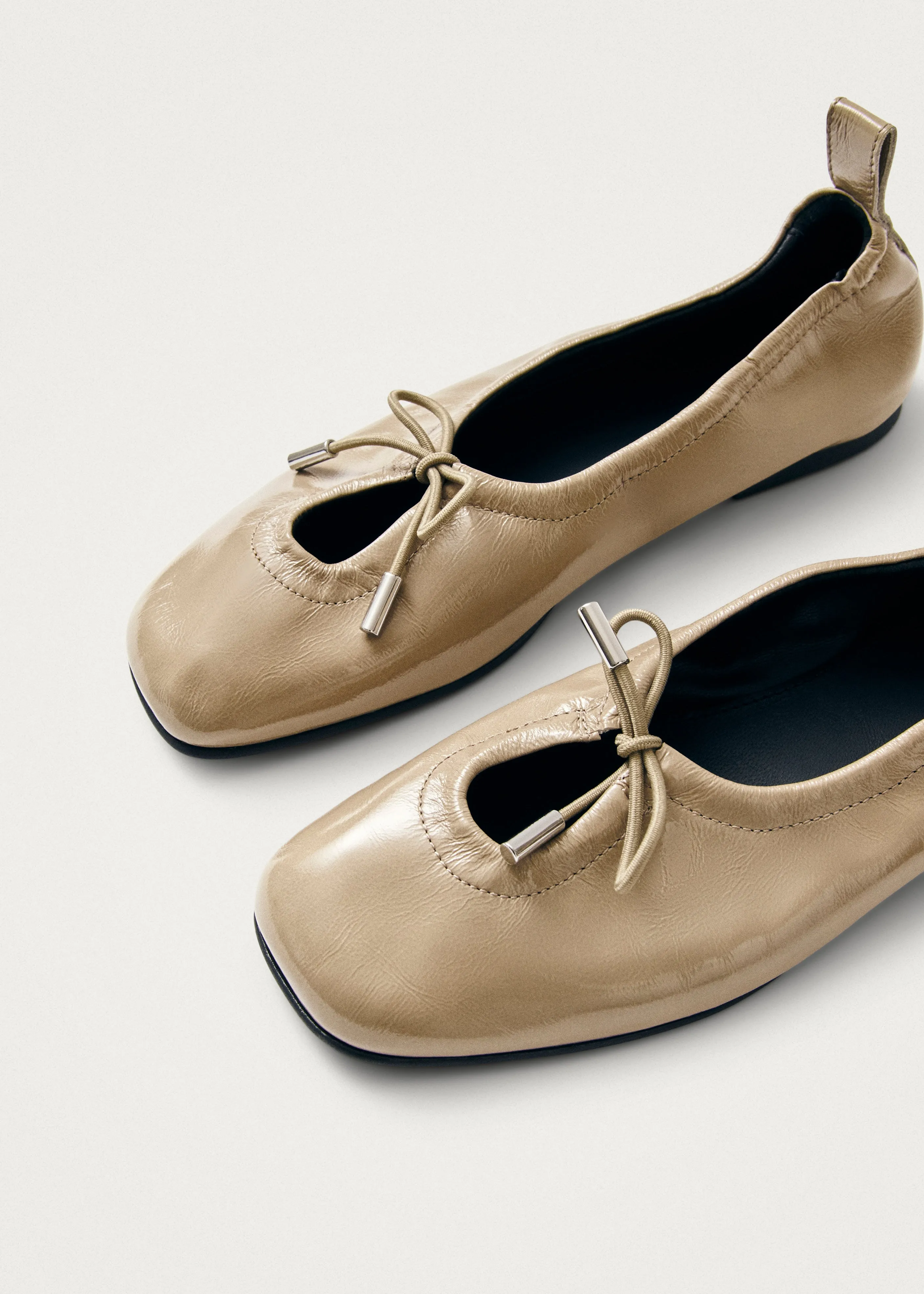 Rosalind Onix Beige Leather Ballet Flats