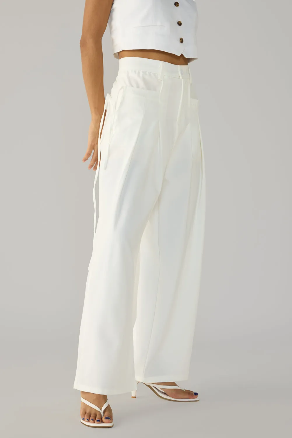 White Wide Fit-Flat Pocket Korean Pants